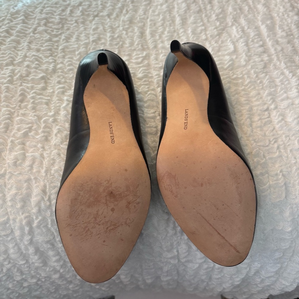 Land’s End classic black heels! - Picture 6 of 7